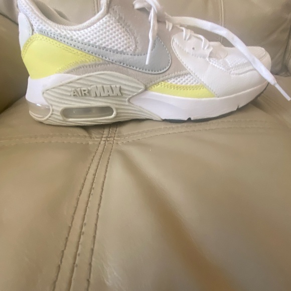 Nike Air Max Excee Light Zitron Metallic Platinum White 2020, Size 8 - Picture 4 of 6